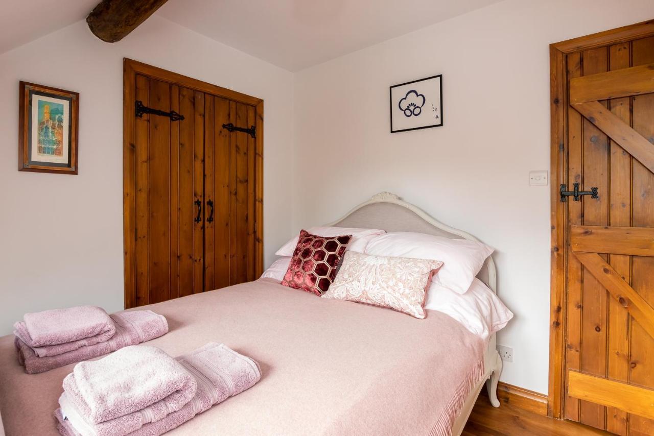 Granary Cottage - Luxury Barn Conversion Weston Subedge Exterior photo
