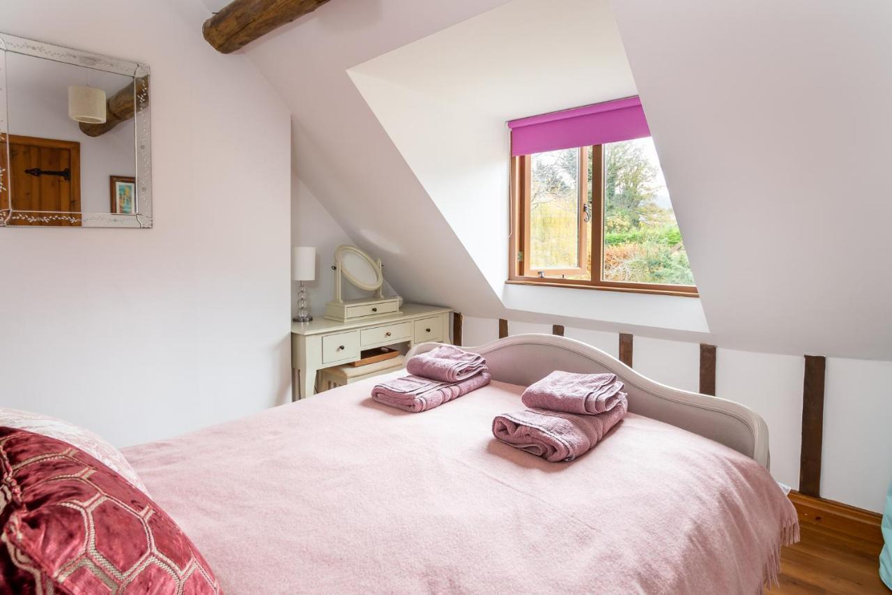 Granary Cottage - Luxury Barn Conversion Weston Subedge Exterior photo
